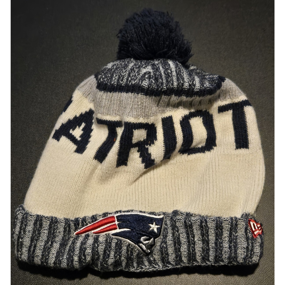 New Era NFL New England Patriots Pom-Pom Beanie Knit Hat OSFM